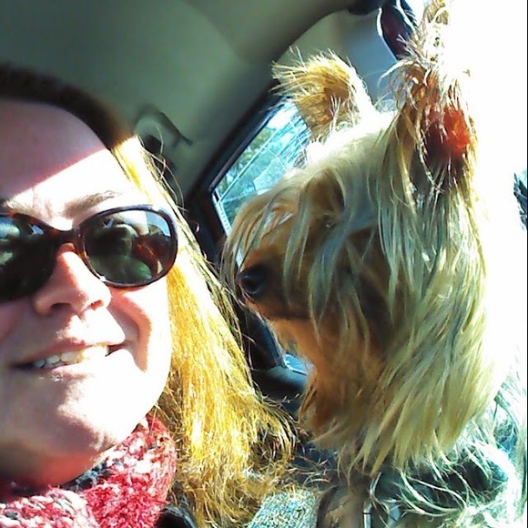 Meet your Posher, Erin - Picture 3 of 4